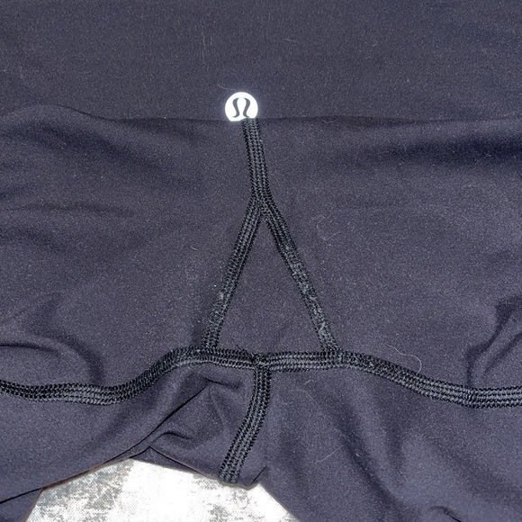 Lululemon In movement cropped - Picture 3 of 4